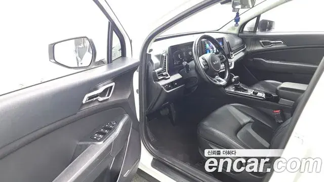 Kia Sportage 2023 — Şəkil 19/31