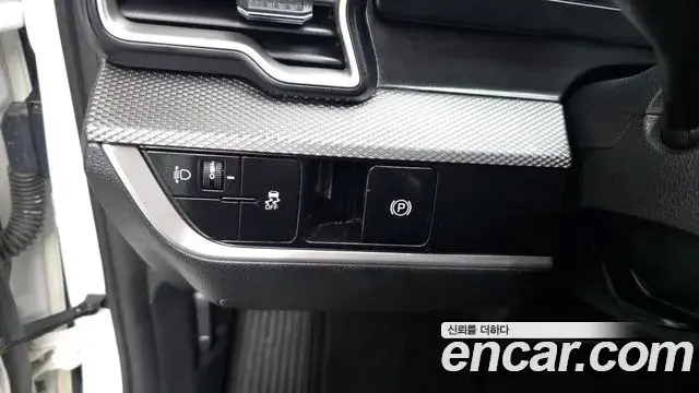 Kia Sportage 2023 — Şəkil 16/31