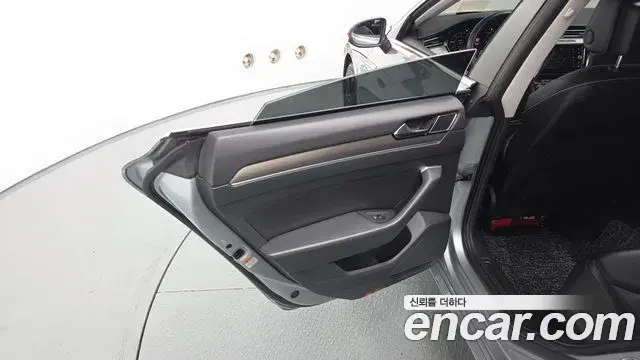 Volkswagen Arteon 2019 — ფოტო 26/42