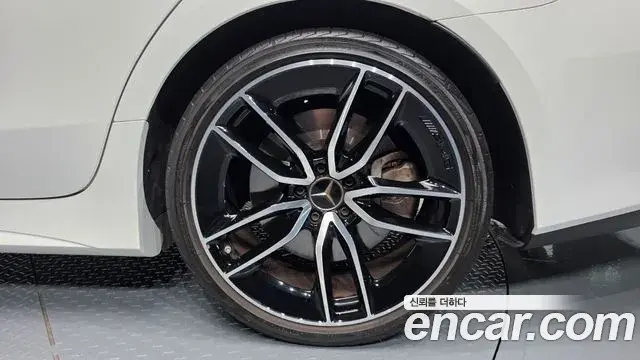 Mercedes-Benz CLS-Class 2023 — Photo 3/35