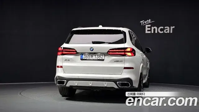 BMW X5 2025 — ფოტო 21/35
