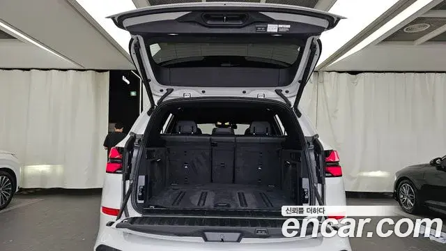 BMW X5 2025 — ფოტო 33/35