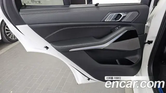 BMW X5 2025 — ფოტო 16/35