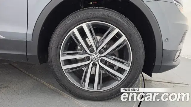 Volkswagen Tiguan Allspace 2018 — ფოტო 12/34