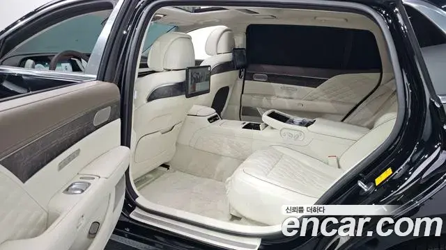 Genesis G90 2022 — Şəkil 20/39
