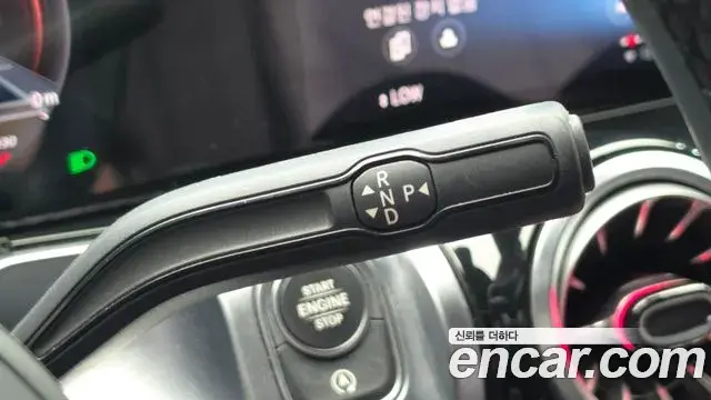 Mercedes-Benz GLB-Class 2021 — ფოტო 14/32