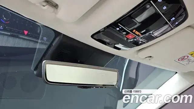 Hyundai Santa Fe 2024 — Фото 19/20