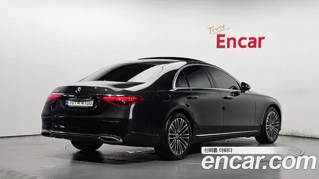 Mercedes-Benz S-Class 2022 — Photo 31/37