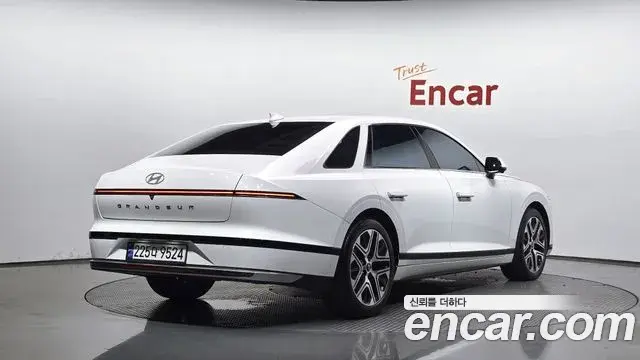 Hyundai Grandeur Hybrid 2024 — Photo 20/31
