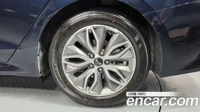 Kia K5 2021 — Photo 15/31