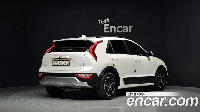 Kia Niro 2022 — Photo 2/20