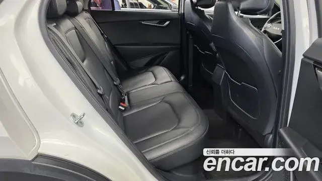 Kia Niro 2022 — Photo 11/20