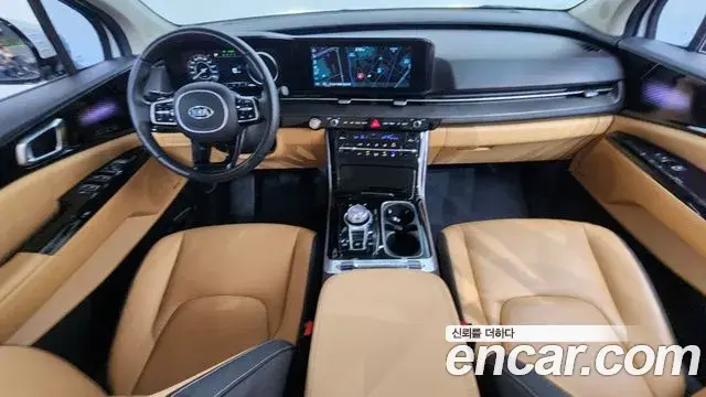 Kia Carnival 2021 — ფოტო 23/36