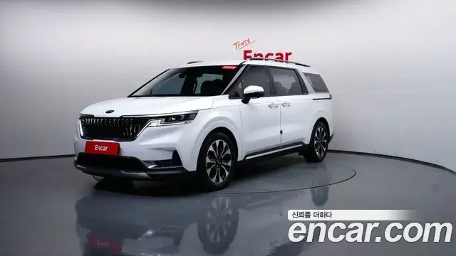Kia Carnival 2021 — ფოტო 16/36