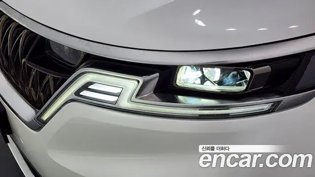 Kia Carnival 2021 — ფოტო 30/36