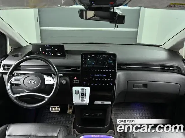 Hyundai Staria 2022 — Photo 6/20