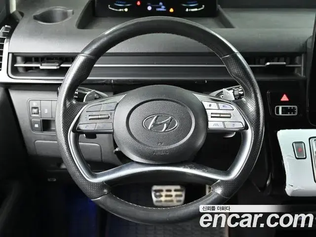 Hyundai Staria 2022 — Photo 12/20