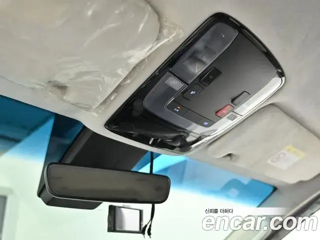 Hyundai Staria 2022 — Photo 17/20