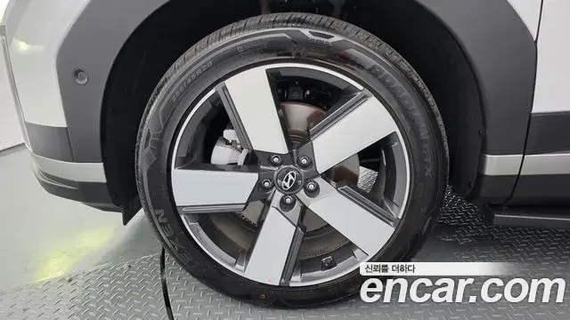 Hyundai Santa Fe 2025 — Photo 21/34