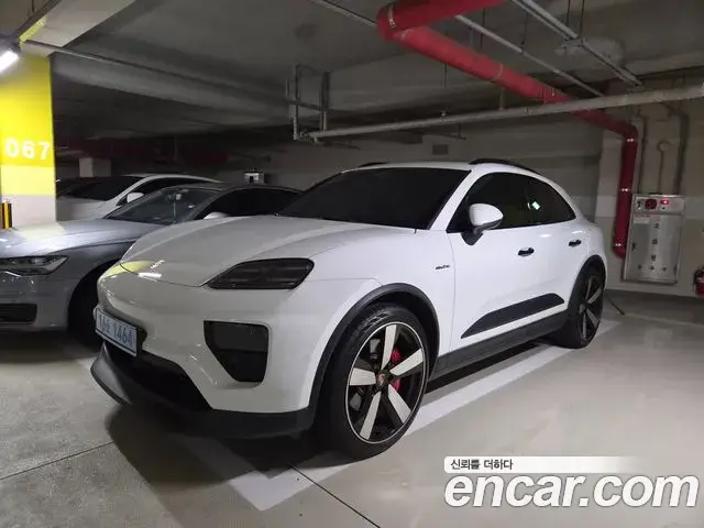 Porsche Macan EV 2025 — ფოტო 4/18