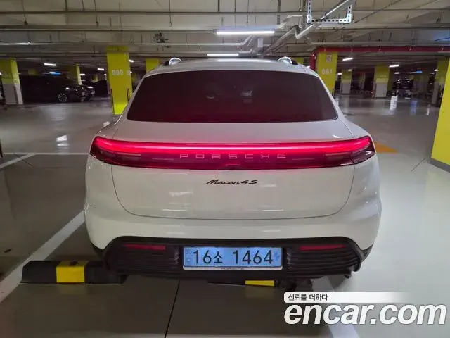 Porsche Macan EV 2025 — ფოტო 18/18