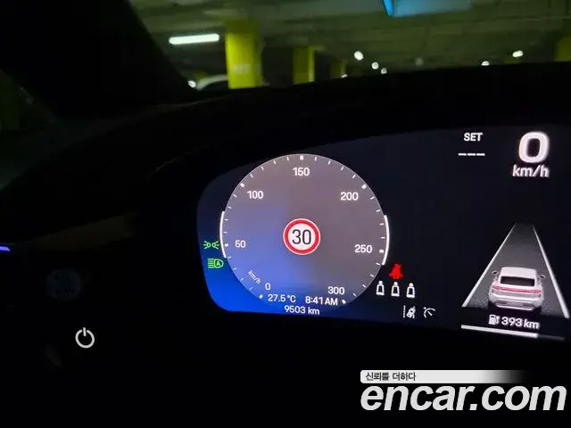 Porsche Macan EV 2025 — ფოტო 9/18