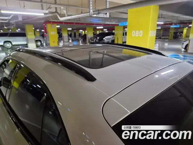 Porsche Macan EV 2025 — ფოტო 10/18