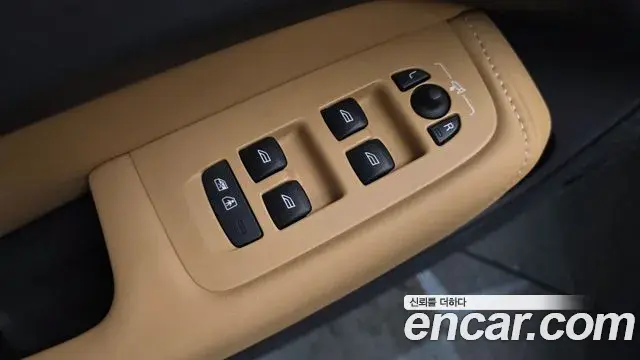 Volvo XC60 2020 — Photo 24/34