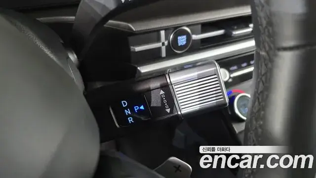 Hyundai Santa Fe 2023 — Şəkil 25/34
