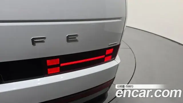 Hyundai Santa Fe 2023 — Şəkil 15/34