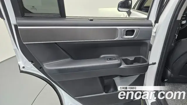 Hyundai Santa Fe 2023 — Şəkil 17/34