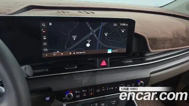 Kia Carnival 2023 — Фото 12/20