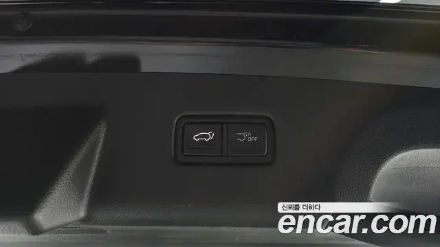 Kia Carnival 2023 — Фото 16/20