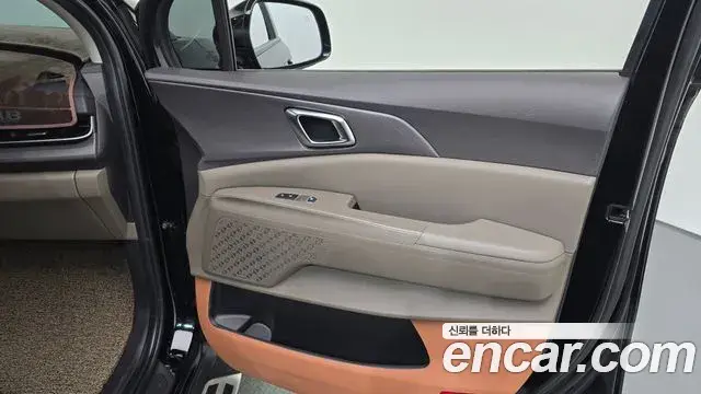 Kia Carnival 2023 — Şəkil 32/32
