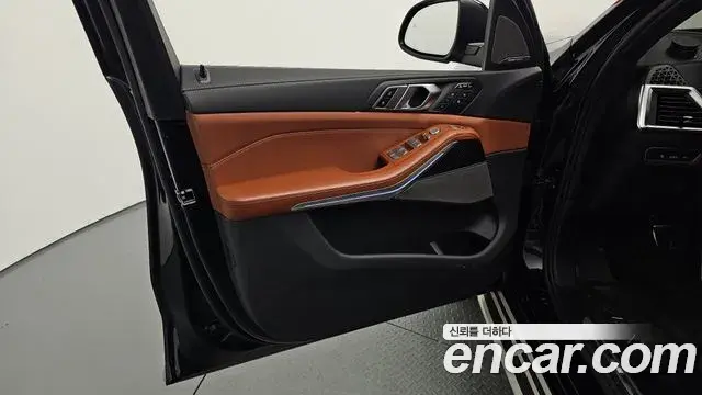 BMW X7 2025 — Şəkil 10/38