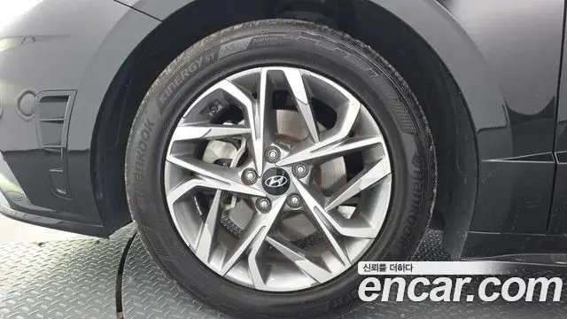 Hyundai Sonata 2022 — Photo 5/20