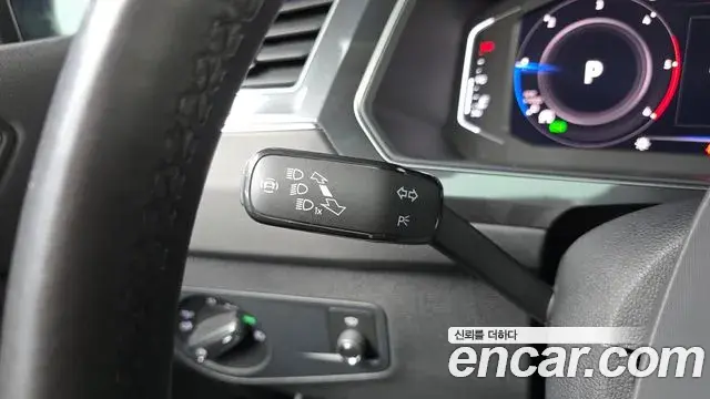 Volkswagen Tiguan 2023 — Photo 30/33