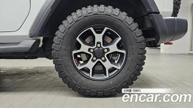 Jeep Wrangler 2021 — Photo 28/30