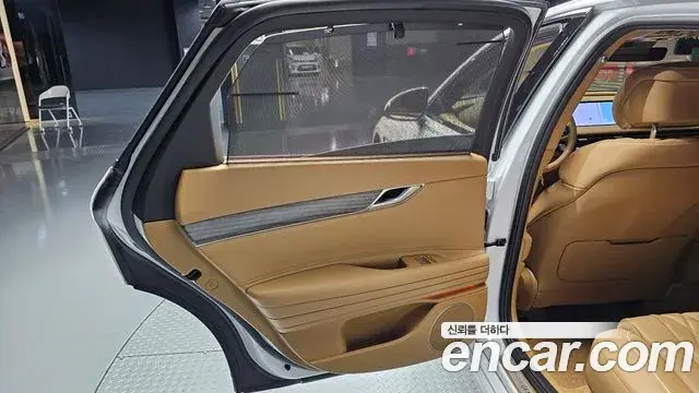 Genesis G80 2025 — Photo 16/35