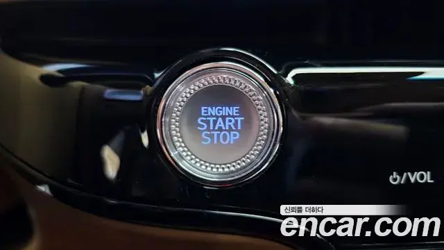 Genesis G80 2025 — Photo 30/35