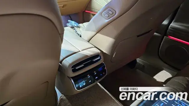 Genesis G80 2025 — Photo 18/35