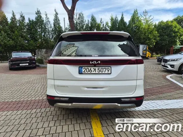 Kia Carnival 2023 — Фото 4/20