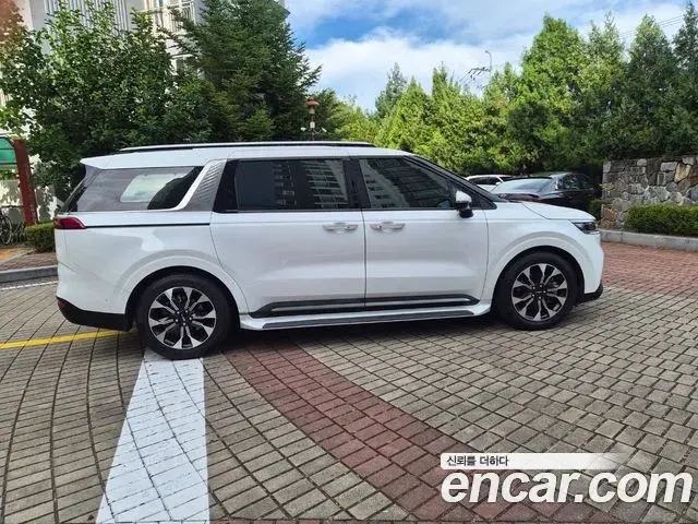 Kia Carnival 2023 — Фото 7/20