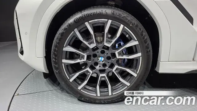 BMW X6 2024 — Photo 27/34