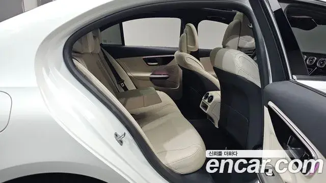 Mercedes-Benz C-Class 2025 — ფოტო 4/38