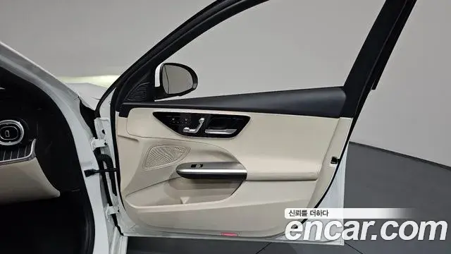 Mercedes-Benz C-Class 2025 — ფოტო 3/38