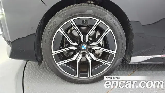 BMW 7 Series 2024 — Photo 19/20