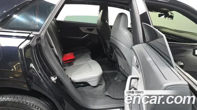 Audi Q7 2021 — Фото 13/20