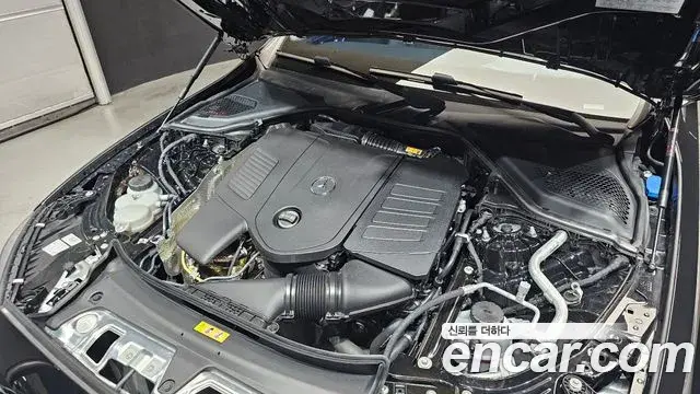Mercedes-Benz E-Class 2025 — Şəkil 12/30