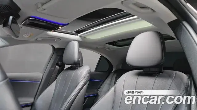 Mercedes-Benz E-Class 2025 — Şəkil 7/30